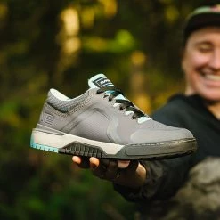 DAKINE Flat Pedal Shoes Drift Cycling Shoe Women's -Ride Concepts Shop NILGRE D15